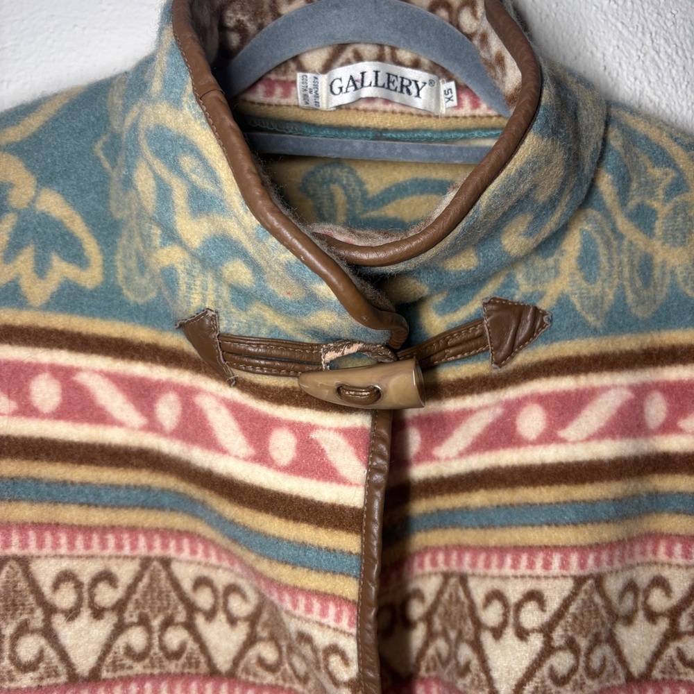 Vintage Western Aztec Patterned Toggle Jacket - image 4